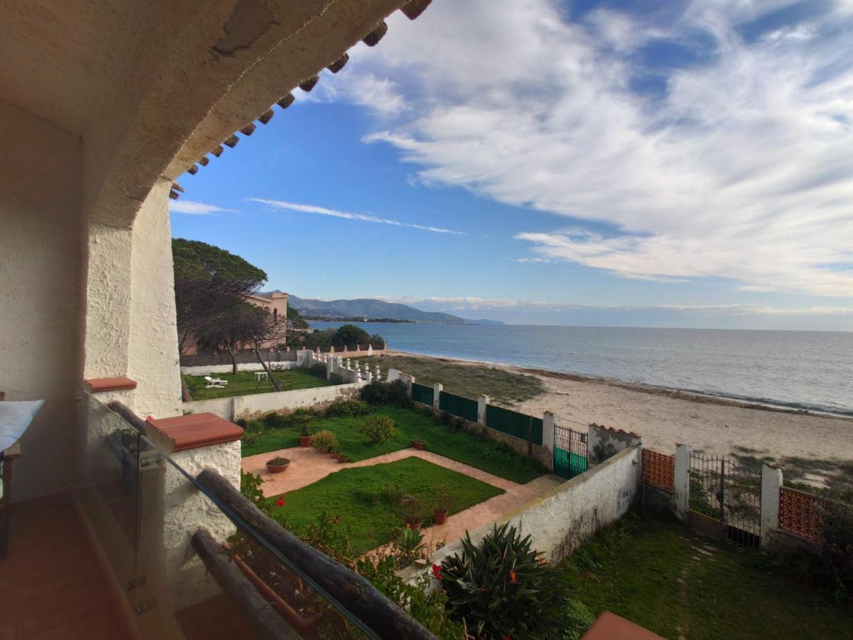In Front Of The Beach - La Terrazza Sul Mare Flumini di Quartu Exterior foto